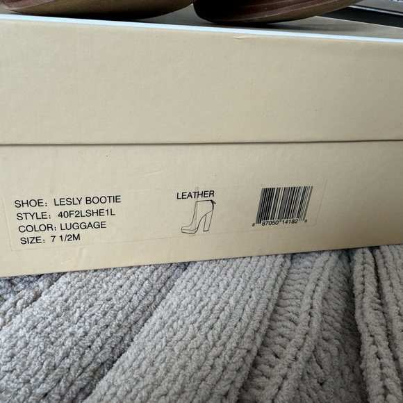 Michael Kors Lesly Bootie - Picture 2 of 6